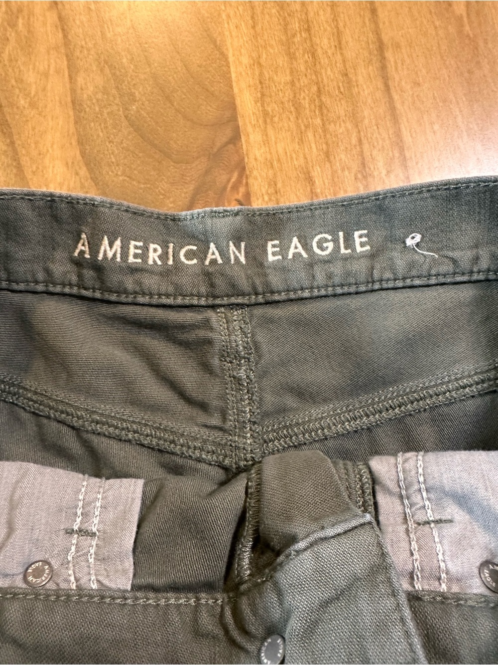 American Eagle Highest Rise Mom Shorts Olive Distressed Cutoff Size 8 - Picture 6 of 11
